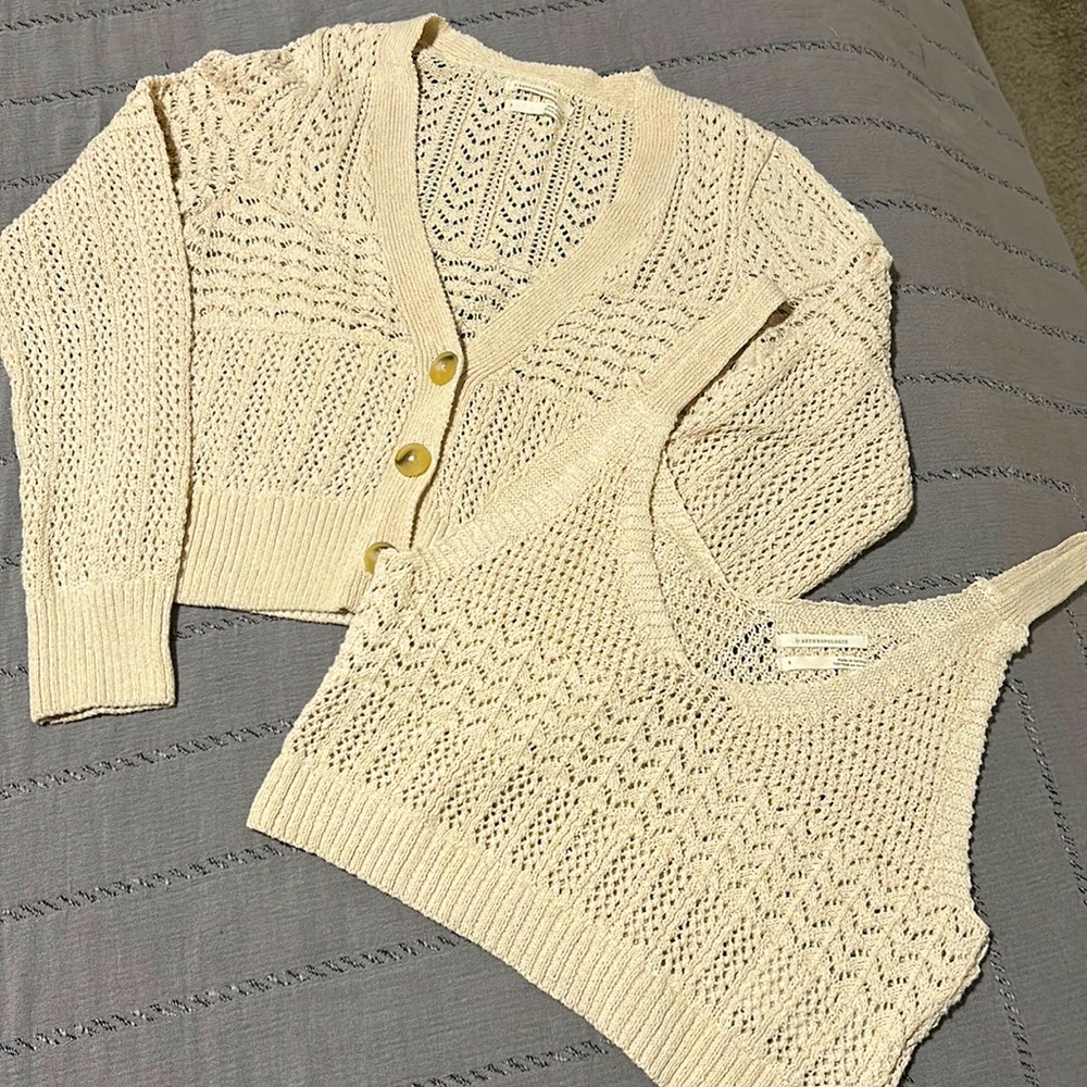 Size small Anthropologie crochet crop tank and cardigan set